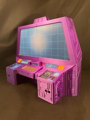 Decepticon Base Computer MP/Voyager/Legends ***Base Computer Only