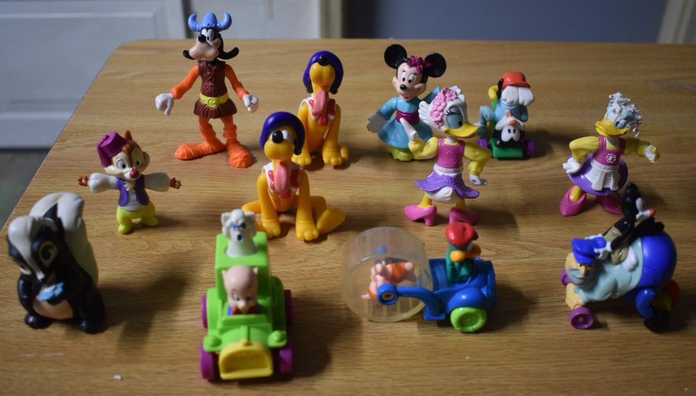 Lot of 12 Disney & Warner Bros Characters