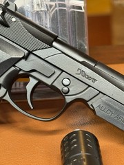 Mini Model Gun Beretta 90TWO Black Shell Eject 2 Tone 90 TWO Toy Collector Alloy