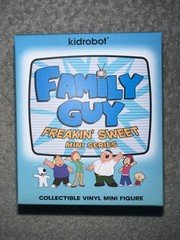 KIDROBOT FAMILY GUY FREAKIN SWEET MINI SERIS VINYL FIGURES SET OF 8 **NEW**