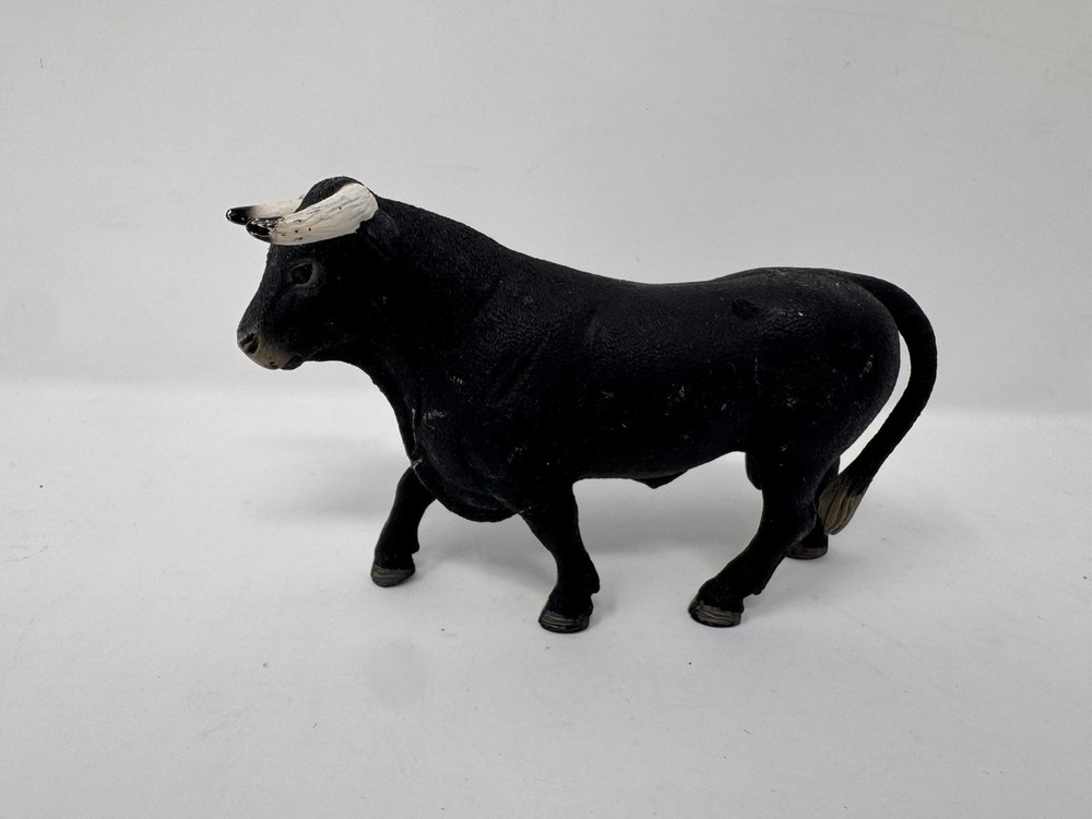 Schleich Retired 2017 Black Bull White Horns Farm Animal Figure
