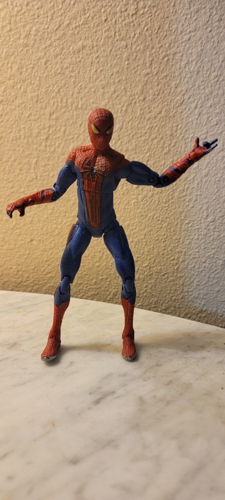 Hasbro 2012 The Amazing Spider-Man Movie 6″ Action Figure Walmart Marvel Legends