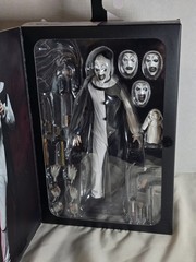 NECA DAMIEN LEONE’S TERRIFIER ULTIMATE ART THE CLOWN ACTION FIGURE NEW IN HAND