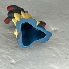 Pokemon 1.5″ Mega Lucario Finger Puppet Mini Figure Nintendo Bandai