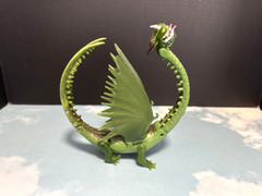 How To Train Your Dragon Barf and Belf Zippleback lot of 2 action figures