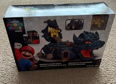 THE SUPER MARIO BROS MOVIE BOWSER’S ISLAND CASTLE PLAYSET w/ BOWSER MINI FIGURE