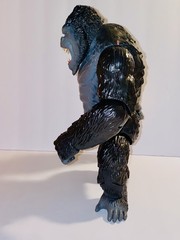 Godzilla x Kong Giant King Kong 11″ Figure with B.E.A.S.T. Glove Playmates 2024