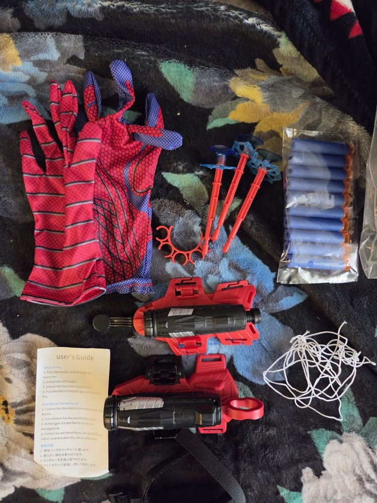Long-Range Spider Web Shooter Gloves for Kids – Superhero Launcher Toy