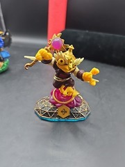 Skylanders Figures Lot Of 4