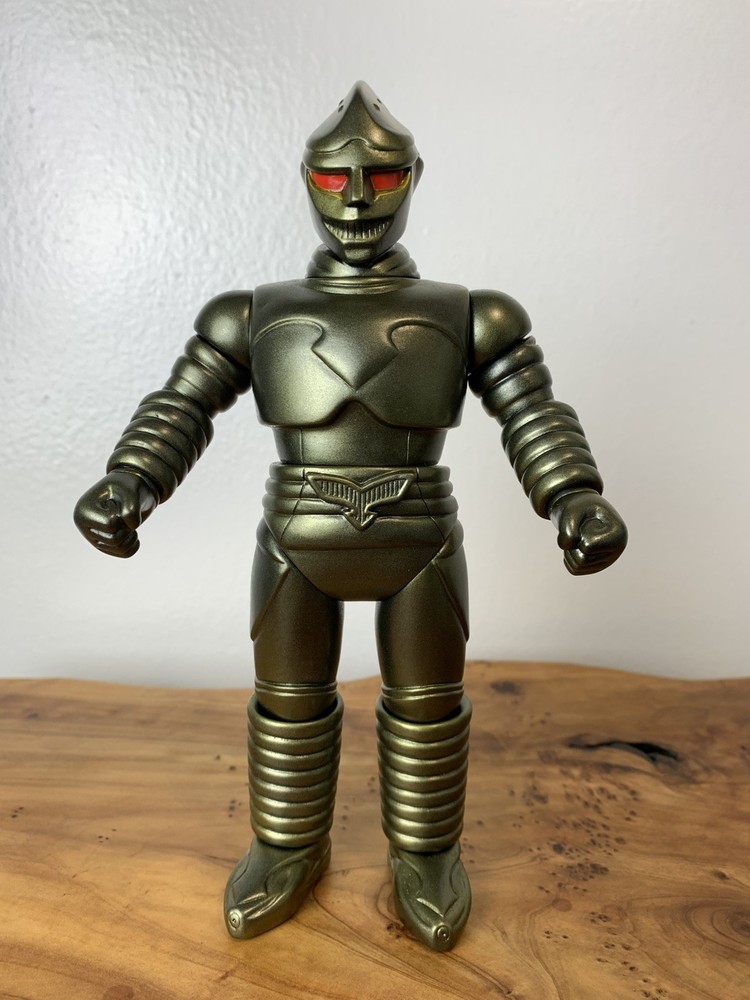Giga Brain Jet Jaguar Black molding/Red eyes/Gold with Header