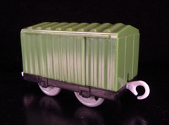 Lot of 7 Train Cars, 5 Thomas the Tank Engine Plastic, Die Cast Metal