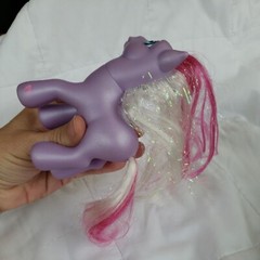 My Little Pony Pretty Parasol 2005 pink and white sparkle hair purple body