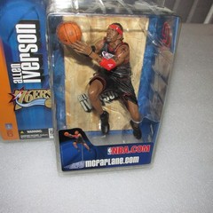 McFarlane 2004 Allen Iverson Philadelphia 76ers NBA series 6 (black jersey)