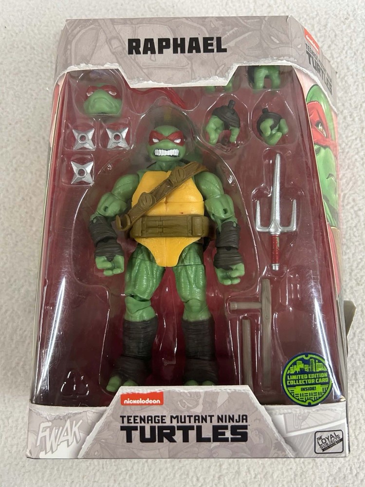 BST AXN TMNT Raphael IDW Comic Book Action Figure – Open Box Missing 1 Sai