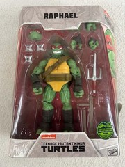 BST AXN TMNT Raphael IDW Comic Book Action Figure – Open Box Missing 1 Sai