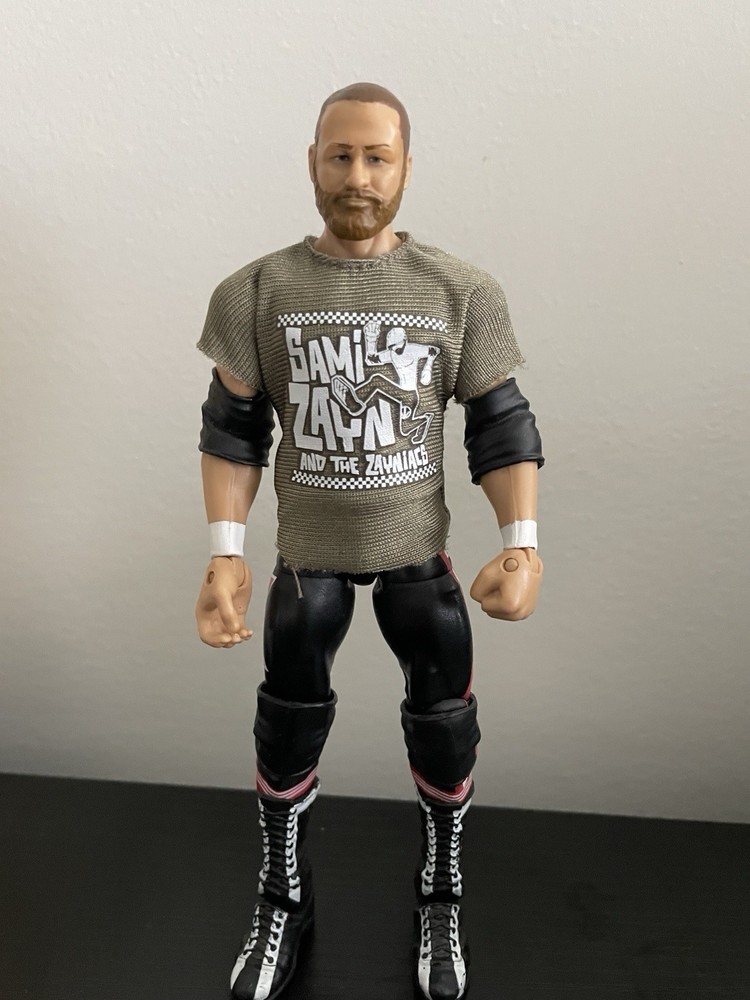 WWE Sami Zayn Wrestling Action Figure w/ Green Shirt Clothes Plastic Fabric