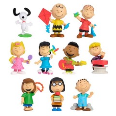 Peanuts Collector’s Figure Set | 10 Play Figures for Kids