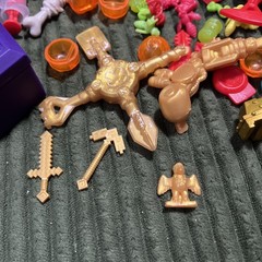 treasure x lot Accessories Weapons Coffins Eagle Snake Spider Gold Red Green