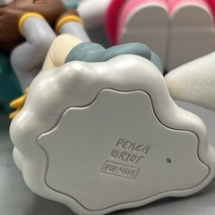 Set Of 4 Authentic Lil Peach Riot Sleepover Series & 1 Hello Kitty Figures