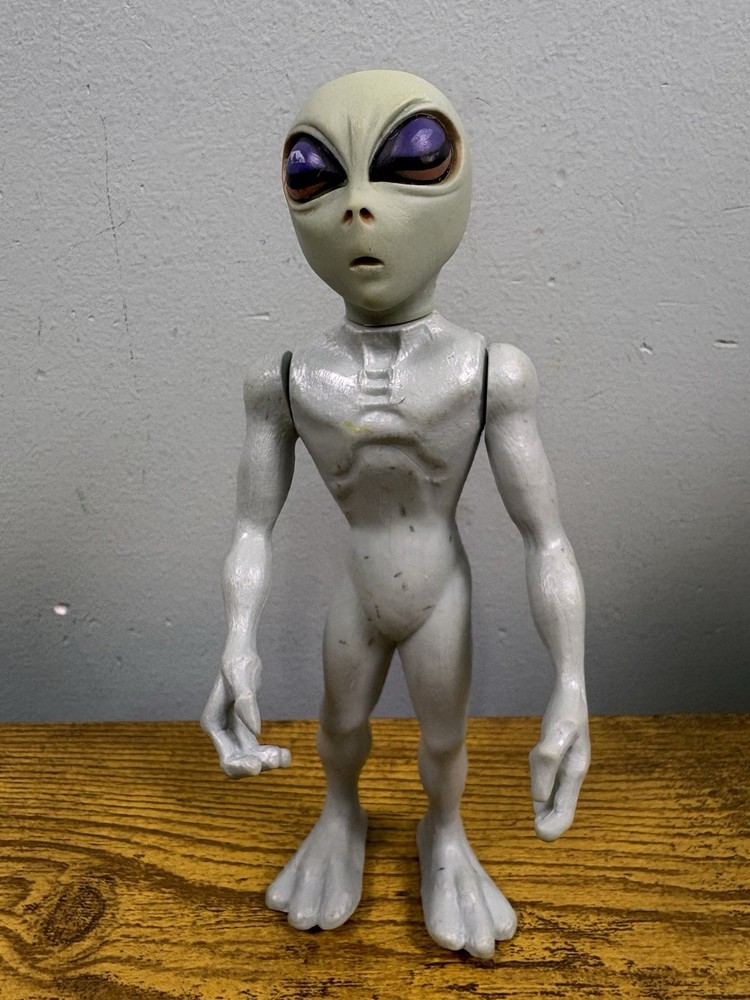 1996 Street Players The Roswell Aliens Action Figure 6” Loose New Mexico ET UFO