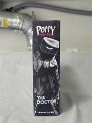 🇺🇸 McFarlane Toys Poppy Playtime The Doctor 7″ Action Figure