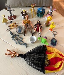Vintage Toys, Action Figures Lot TV shows, Cartoons 17 loose assorted toys