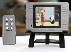 Tiny TV Classics Family Guy Edition Real Working Mini Television *READ* (T177)