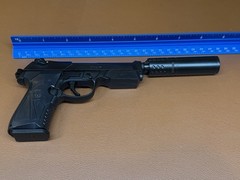 Mini Model Gun Beretta 90TWO Black Shell Eject 2 Tone 90 TWO Toy Collector Alloy