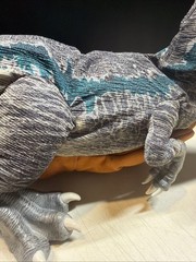 JURASSIC WORLD Baby Blue Dinosaur Animatronic Hand Puppet – Real FX Wow Stuff