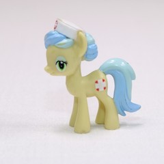 My Little Pony Nurse Snowheart Blind Bag Wave 9 Pony Figure Miniature Toy
