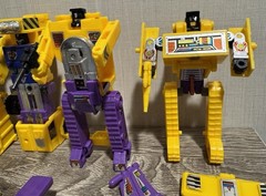 Transformers G2 Devastator 100% Complete with instructions! Unbroken! Nice