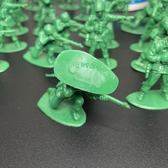 Vintage 90s Toy Story 1 Green Army Men Soldiers Bucket Movie Promo Figures RARE!