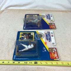 LOT OF 2 VINTAGE 1991 KENNER STARTING LINEUP COLLECTOR’S COIN / ACTION FIGURE