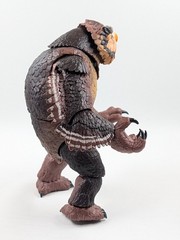 Dungeons & Dragons Golden Archive 8 Inch Scale Owlbear Action Figure Loose