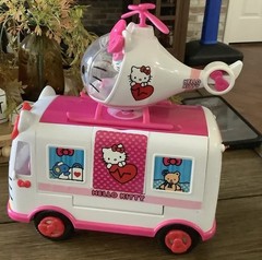 Hello Kitty Emergency Ambulance Hospital Playset Jada Toys 2014 w/ Figures