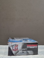 Transformers Generations: War for Cybertron Earthrise – Deluxe Prowl