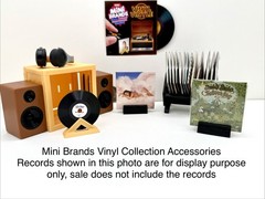 Mini Brands Vinyl Really Works 8 Piece Accessories Set ￼
