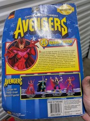 Avengers: Earth’s Mightiest Heroes: SCARLET WITCH 5.5″ Figure with Hex Blast!