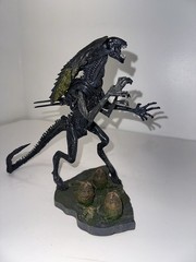 Alien Queen With Nest McFarlane Alien Vs Predator Figure Set 2005
