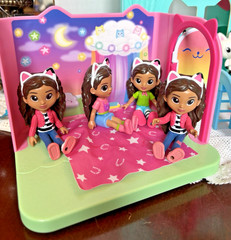 Gabby’s Dollhouse Purrfect Playset 2FT Tall Figures Cats Accessories Works