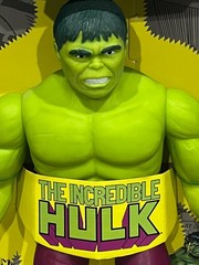 THE INCREDIBLE HULK SUPERSIZED SUPER HEROES 15″ Toy Biz 1991 NEW IN BOX