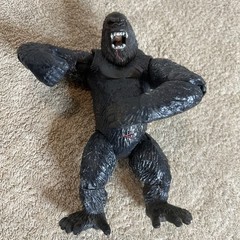 King Kong 6″ Action Figure Playmates Punching Action Twist 100-002