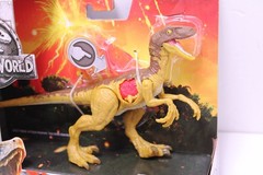 2017 Mattel Jurassic World Velociraptor Battle Damage Dinosaur Figure FVL37
