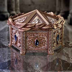Nemesis Now Pandora’s Box 11cm, Resin, Gold, Gothic Accessory & Jewellery Box, G