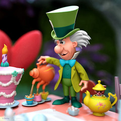 Super7 Disney Ultimates Alien in Wonderland The Tea Time Mad Hatter Figure MISB