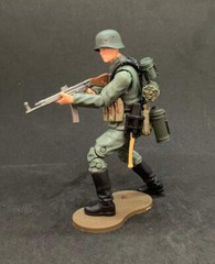 WWII – GERMAN ARMY MP44 GUNNER w/ Gear Marauder 1:18 Scale 4″ GI Joe Type Figure