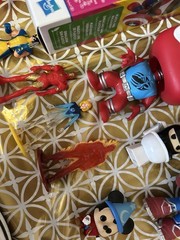 20 Mixed Lot Toys Action Figures Funkos Xmen Marvel SpiderMan Scooby Doo