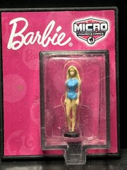 Worlds Smallest Micro Figures Barbie #519 And Mini Magazine