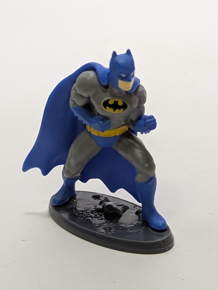 2019 Mattel DC Comics Justice League Batman 2.75″ Collectible Action Figure