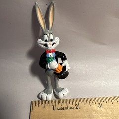 Vintage 1990 Bugs Bunny Magician Figure 3.5″ PVC Toy Tux Top Hat Carrots Warner